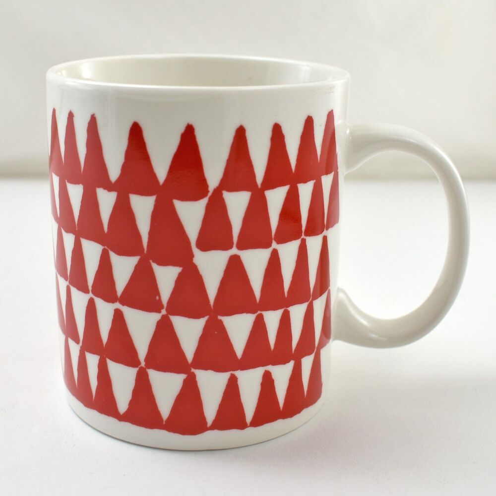 Starbucks 2016 Holiday Red Christmas Trees Coffee Mug 12 oz Ceramic